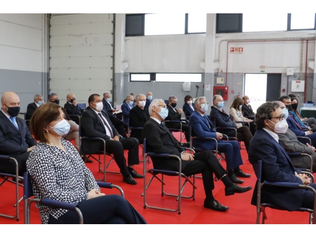 Associações que integram a CONFMINHO e entidades que assistiram à cerimónia
